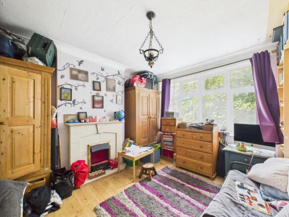 CAM03750G0-PR0053-STILL010