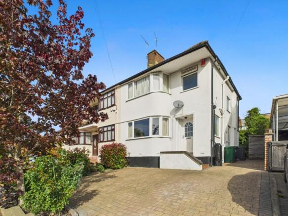 CAM03750G0-PR0074-STILL008