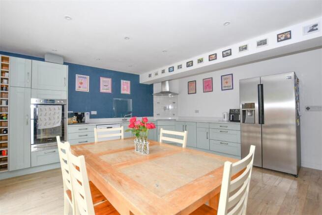 Kitchen .jpg