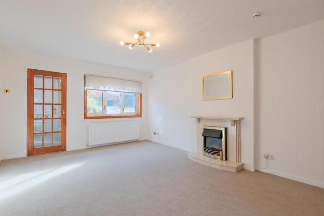 012-5 Mayfield Place, Carluke ML8 4HQ.jpg