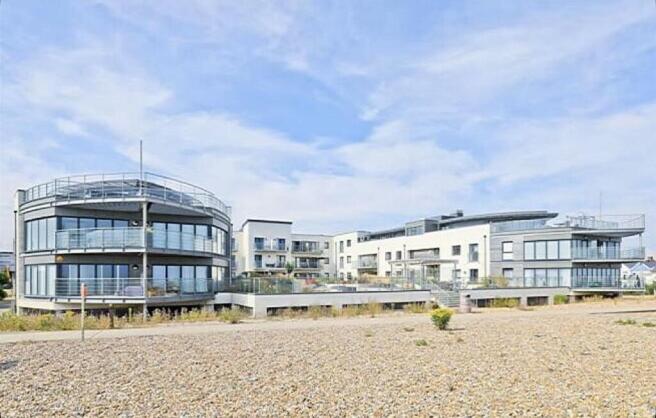 For Sale by Aspire Residential - The Waterfront.jp