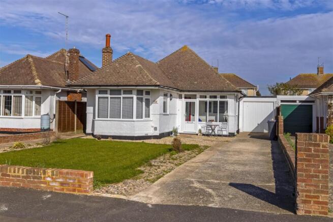 For Sale by Aspire Residential | Nutley Crescent
