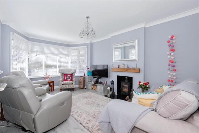 For Sale by Aspire Residential | Nutley Crescent