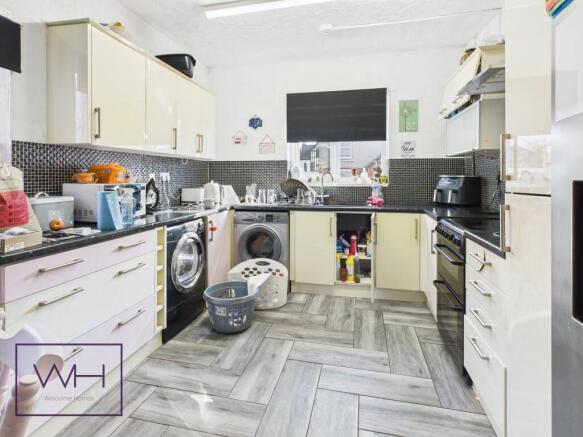 CAM03785G0-PR0242-ST