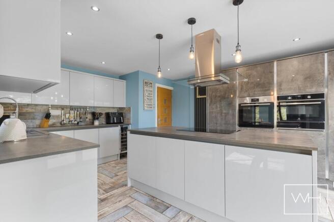 16 Chepstow Gardens,