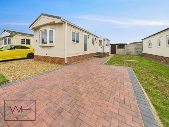 CAM03785G0-PR0296-ST