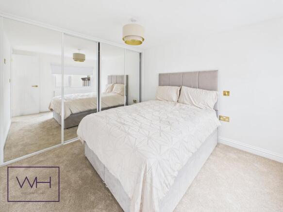 CAM03785G0-PR0296-ST