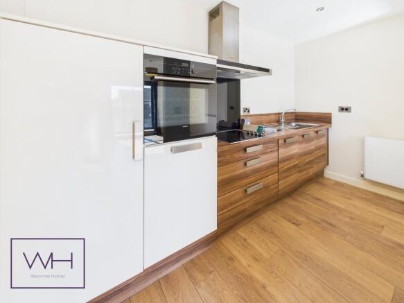 CAM03785G0-PR0240-ST