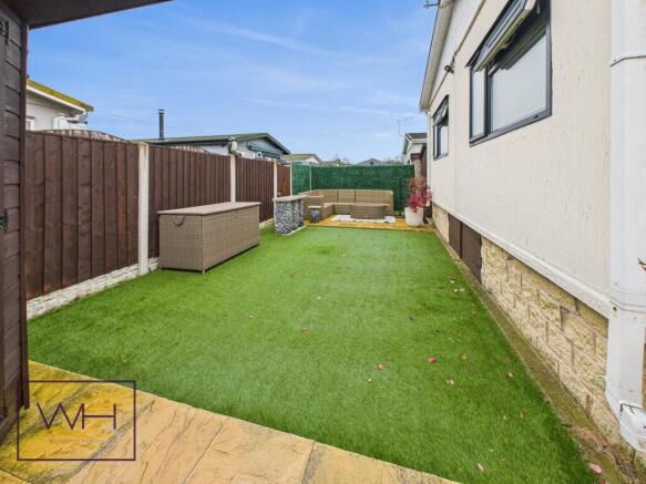 CAM03785G0-PR0319-ST