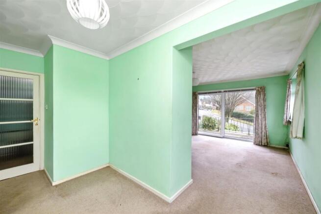 Braybon Avenue LOUNGE 3.jpeg