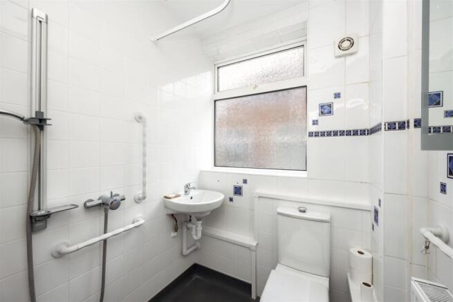 West Way 35 BATHROOM.jpeg