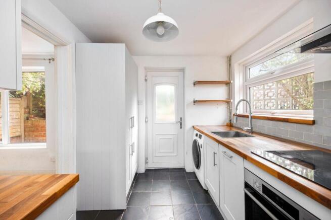 Chichester Close 3 KITCHEN 2.jpeg