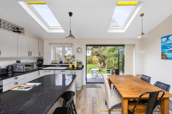 Elm Drive  OPEN PLAN KITCHEN.jpeg