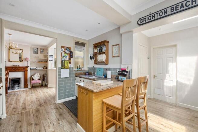 Mile Oak Gardens 30 KITCHEN TO DINING.jpeg