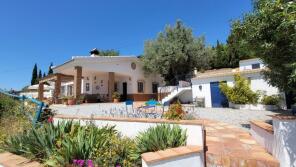 Photo of Canillas De Albaida, Mlaga, Andalusia