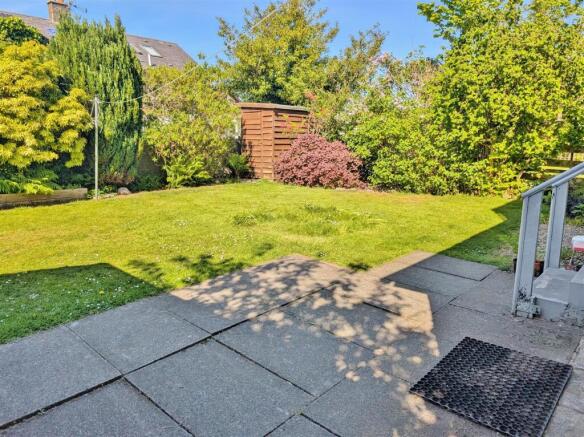 Rear garden with small shed