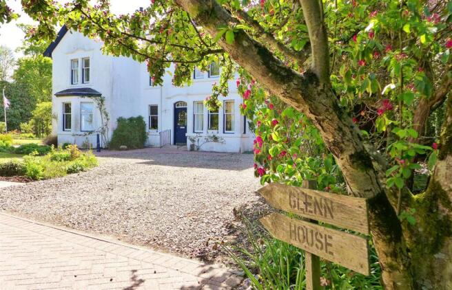 Glenn House driveway and sign