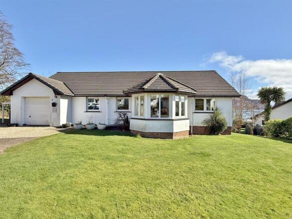 3 Kinneil Park