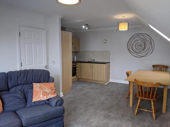 lucy court 1 kitchen.png.jpg