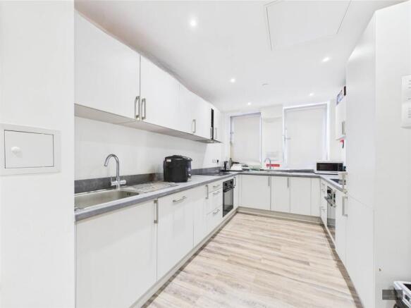 CAM02887G0-PR0462-STILL010 (1).jpg