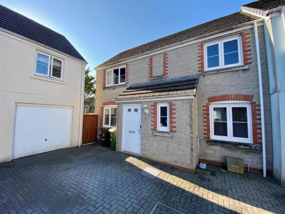 AUCTIONEERS CLOSE