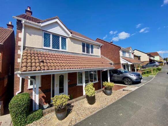 GREENWOOD PARK ROAD, PLYMPTON, PLYMOUTH PL7 2WE