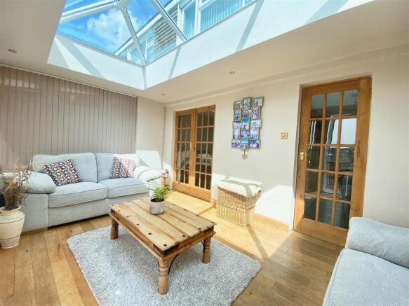 SUN ROOM