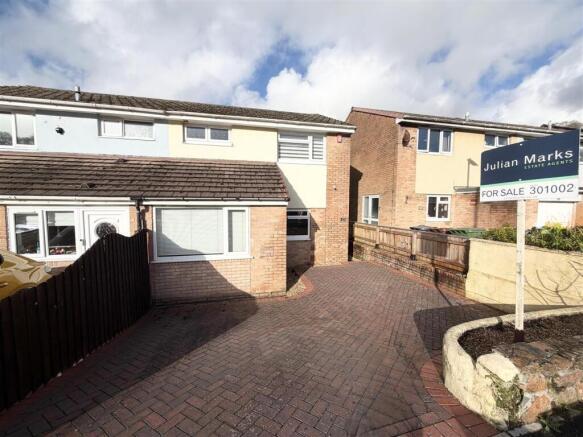 MOULTON CLOSE, PLYMPTON, PLYMOUTH PL7 2XD