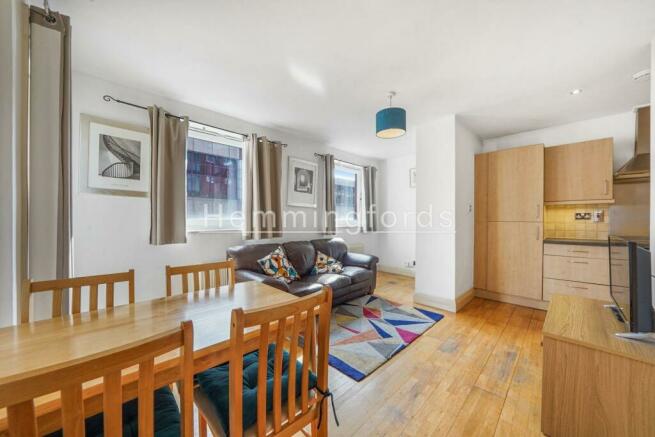 Flat 2 Montgomery, 81-89 Farringdon Road - cnRYIA7