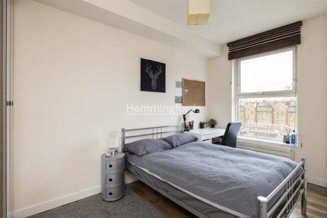 Hemmingfords- Flat 5, 54 Grays Inn Road-6_Lo_Water
