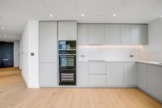 02-0e2cOuttakes-82522-HMF-JJ-4906 Harcourt Tower-6