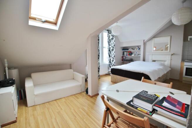 Lounge / Bedroom