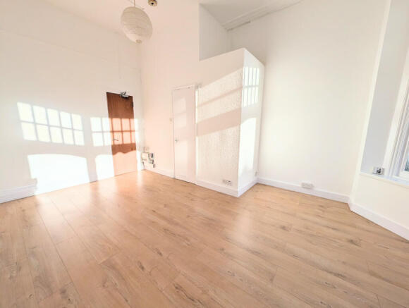 Bedroom / Living Room