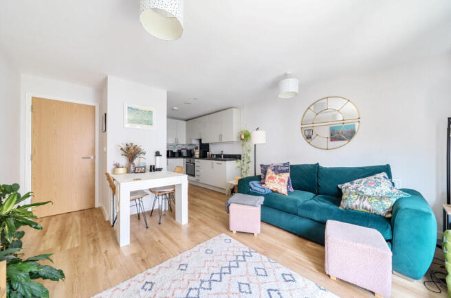 1336784-10-689b27...