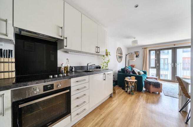 1336784-7-689b26a...