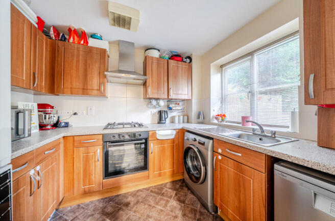 1376608-1-690c78b...