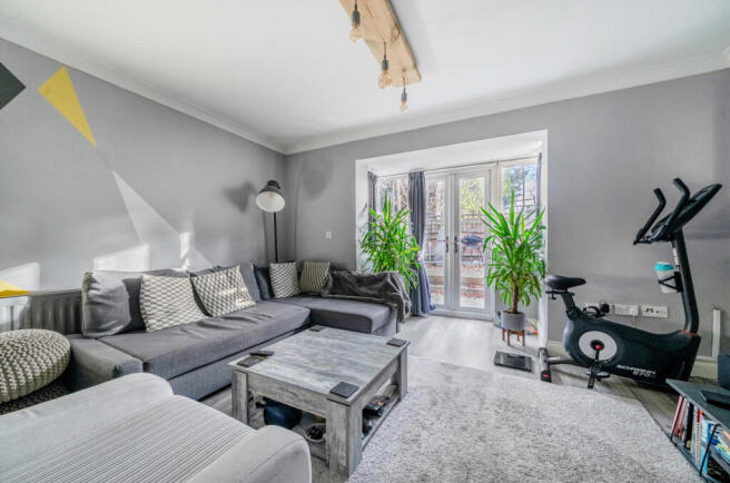 1376884-1-6915f5b...