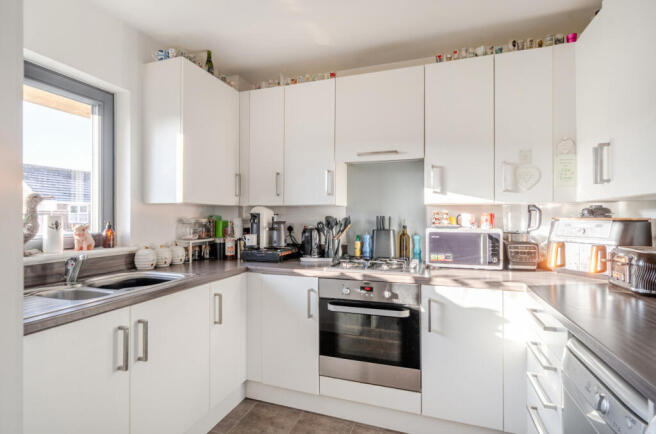 1386925-7-69300dc...