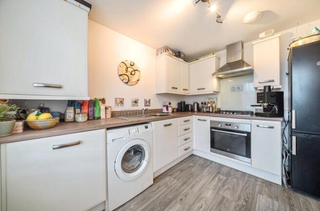 1372602-19-69145d...