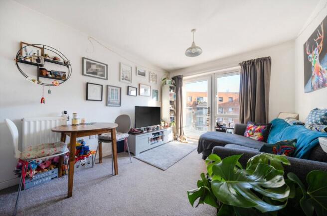 1371874-2-69209ee...