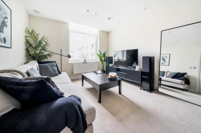 1392997-19-696626...