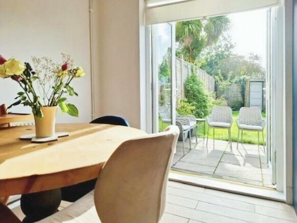 Kitchen/Dining Area