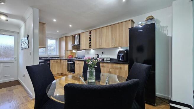 Kitchen / dining room