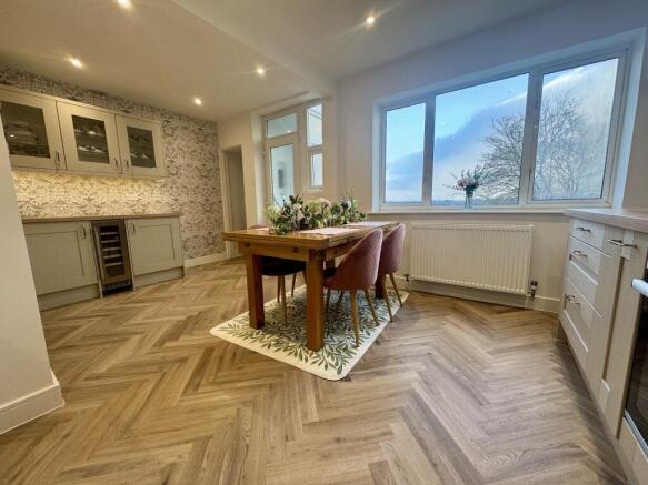 Kitchen / Dining Room