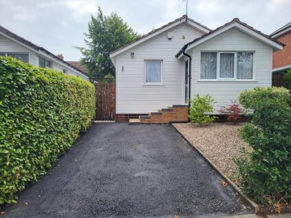 Central Avenue, Birmingham, B31