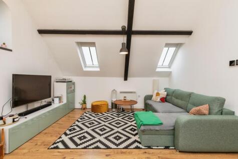 683 Fishponds Road, Bristol, BS16