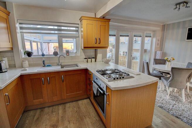 12. Dining Kitchen