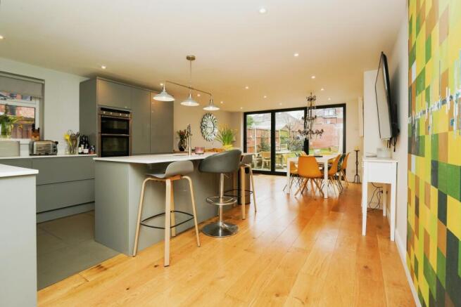 Kitchen/Dining Room