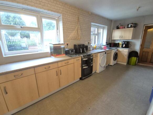 Kitchen/Dining Room