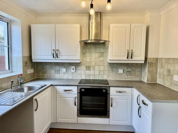 KITCHEN 1